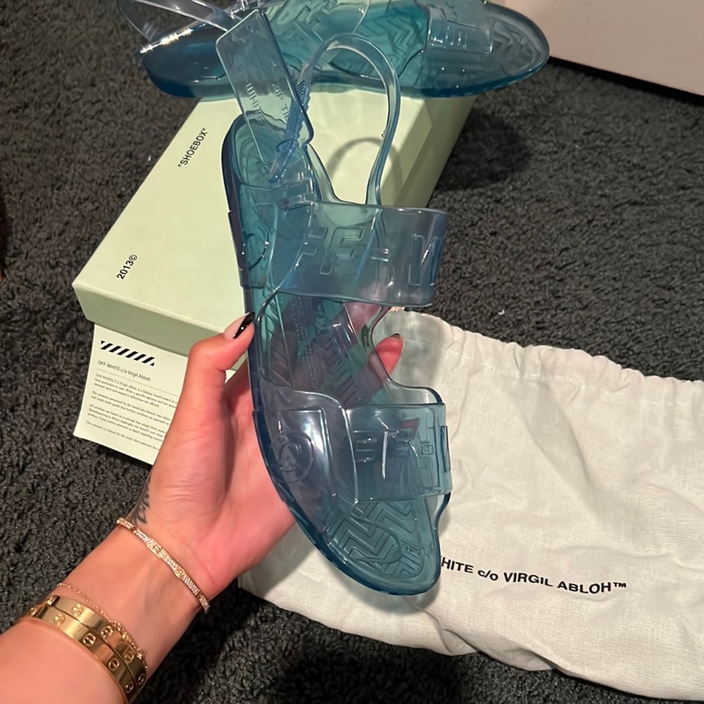 Off-White jellys